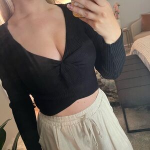 Abercrombie & Fitch Black Ribbed Twist-Front cropped sweater